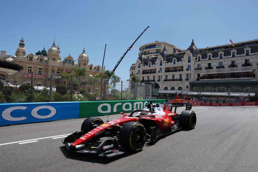 Charles Leclerc am Freitag in den Straßen von Monaco.