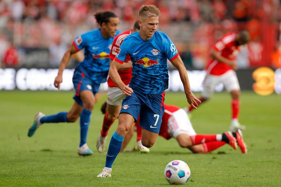 Dani Olmo (M.) im Ligaspiel gegen Union Berlin.