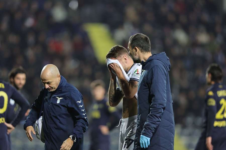 Immobile esce in lacrime dal campo di gioco durante la partita con l'Empoli