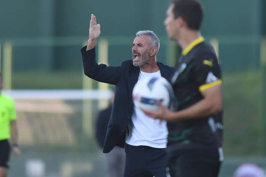 Ivo Vieira no banco do Tondela Ivo Vieira no banco do Tondela