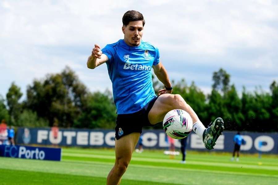 Francisco Moura no treino do FC Porto