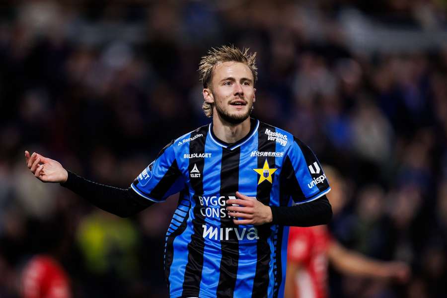 Melker Heier celebrates scoring Sirius' second of the night