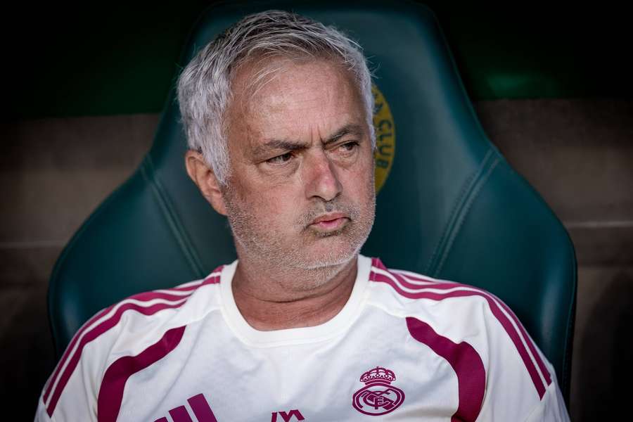 Mourinho krytykuje decyzję Guardioli ws. przerwy w karierze trenerskiej Mourinho krytykuje decyzję Guardioli ws. przerwy w karierze trenerskiej