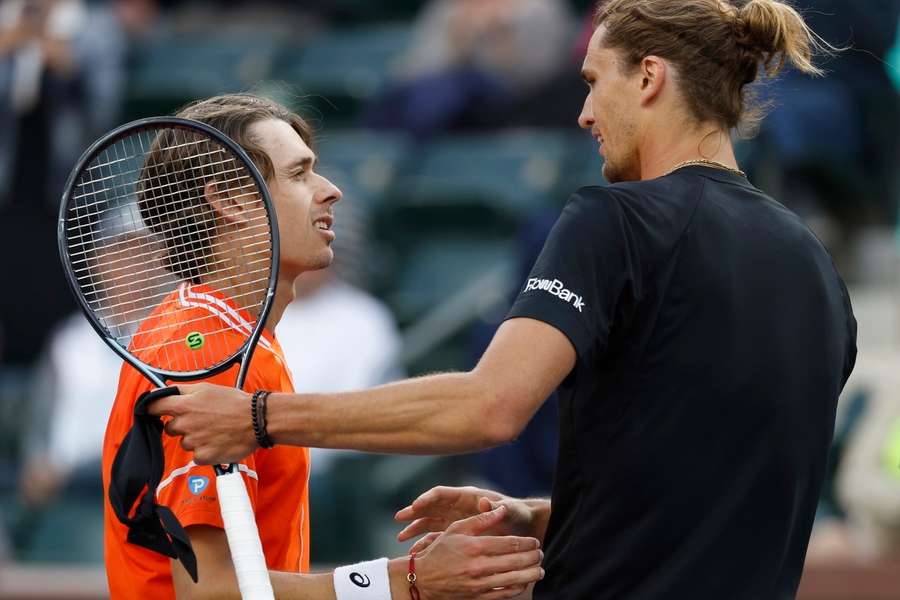 Alex de Minaur se pokusí přehrát Alexandra Zvereva.