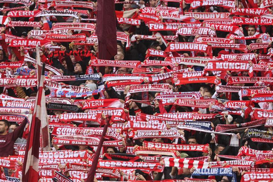 Die Fans der Bayern wollen sich die Champions League-Ticketpreise auf Schalke nicht gefallen lassen.