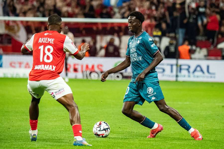Talentovaný Papa Amadou Diallo do Slavie nepřestoupí.