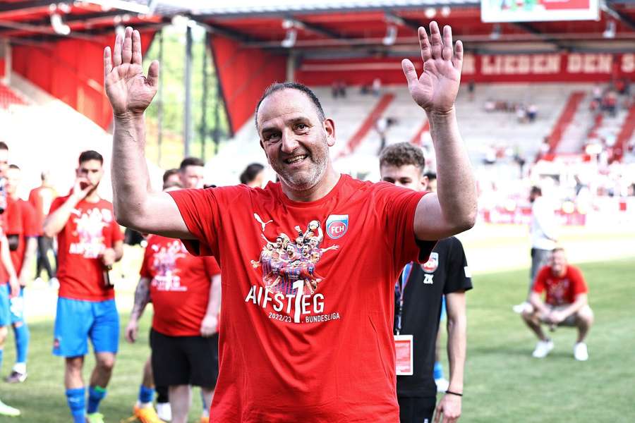 Frank Schmidt war nach dem Spiel stolz auf die Leistung seiner Heidenheimer.