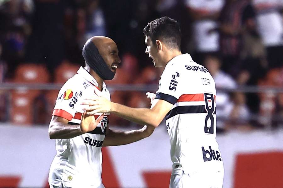 Lucas Moura e Oscar fizeram os golos da vitória do São Paulo