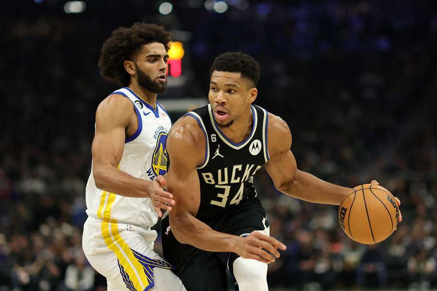 Giannis Antetokounmpo comandou os Bucks em vitória sobre os Warriors