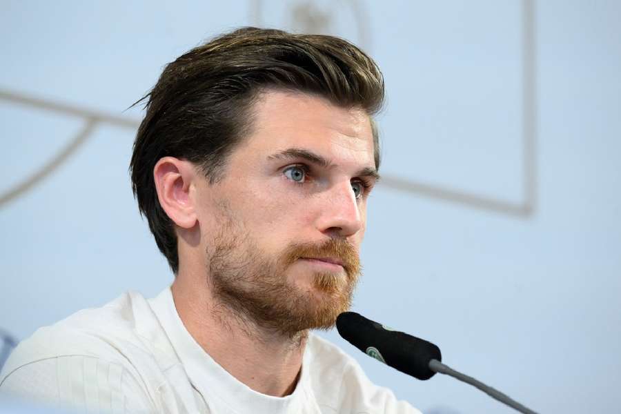 Hofmann lors d'une conférence de presse