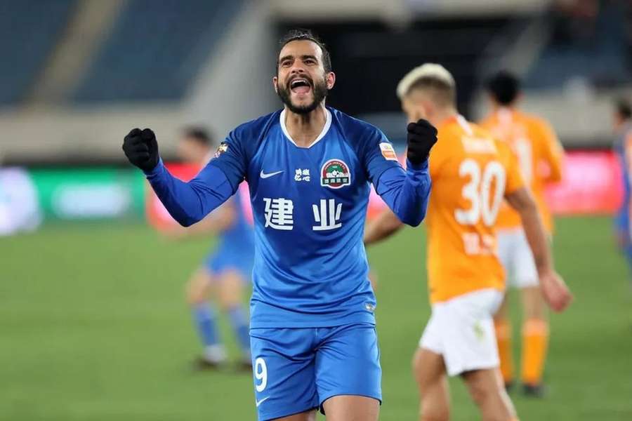 Henrique Dourado no futebol chinês