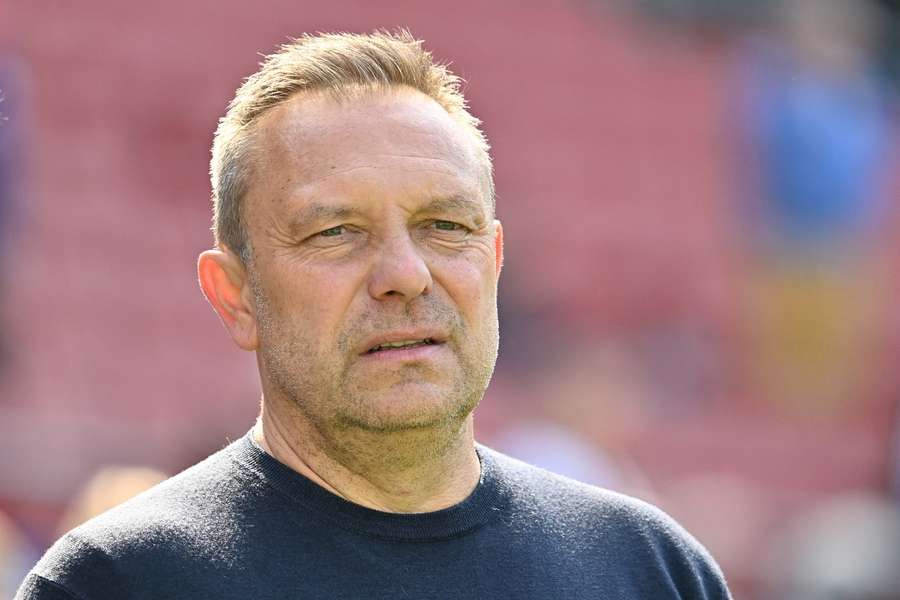 Breitenreiter war für den SC Paderborn, Schalke 04, Hannover 96 und die TSG Hoffenheim in der Bundesliga tätig