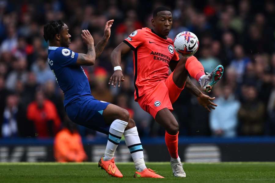 Estupinan keeps possession away from Sterling