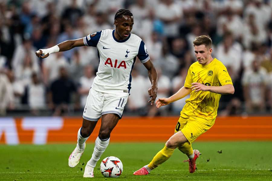 Mathys Tel de la Tottenham și Fredrik Sjřvold de la Bodř/Glimt