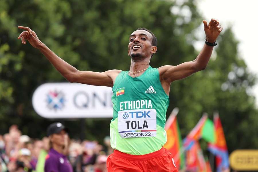 World champion Tola's wife and brother win Dubai Marathon