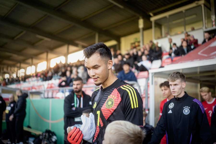 Mio Backhaus ist in Bremen zum Bundesliga-Stammkeeper aufgestiegen.