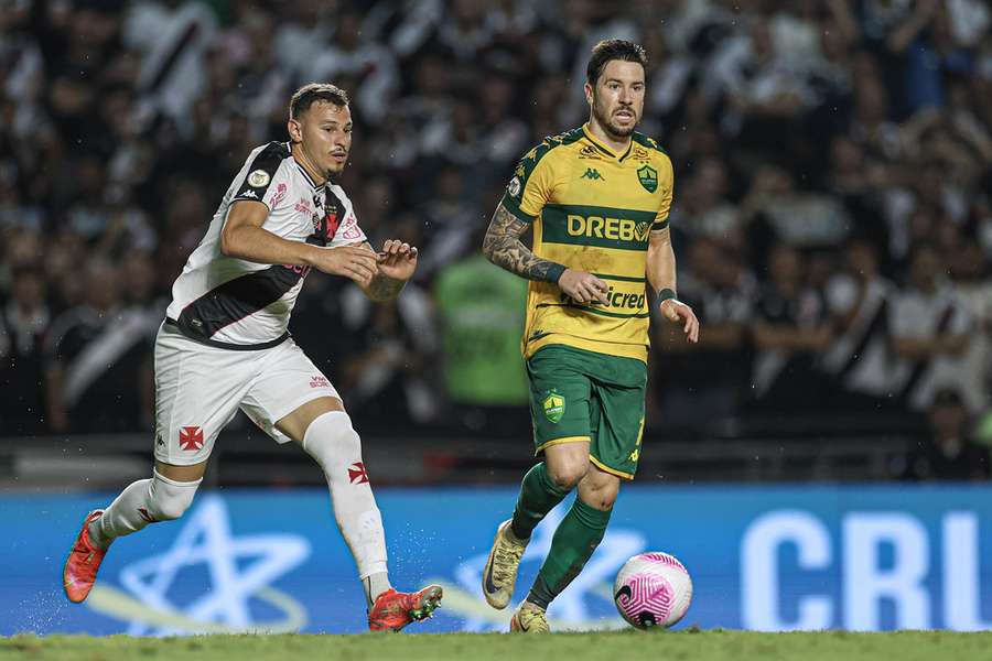 Cuiabá está afundado na lanterna do Brasileirão