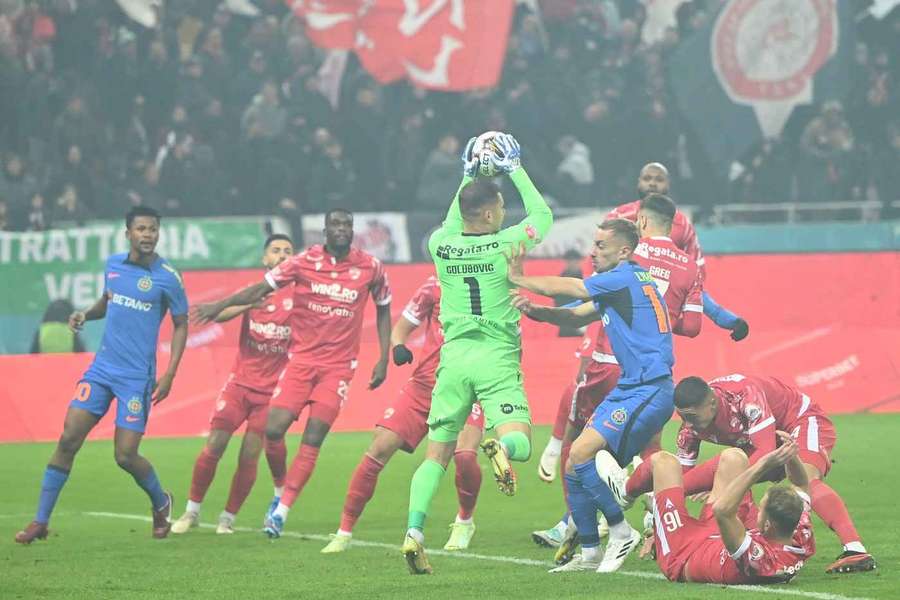 În ultima întâlnire directă, FCSB s-a impus cu 1-0 în fața rivalei Dinamo