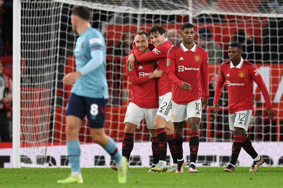 Manchester United venceu Burnley (2-0) no primeiro jogo oficial sem Cristiano Ronaldo