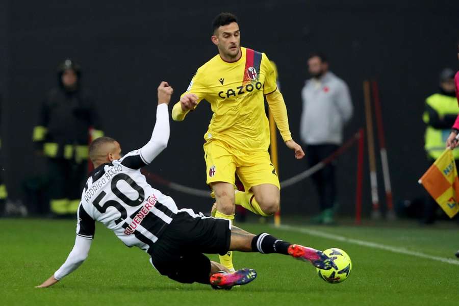 L'Udinese non sa più vicere e il Bologna ne approfitta, lo Spezia "mata" il Toro