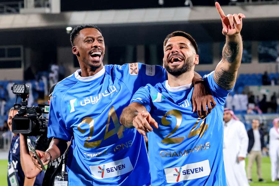 Al Hilal-spelers vieren de titel