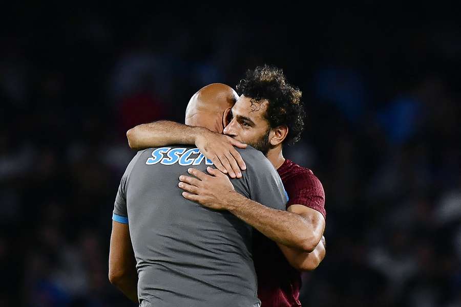 Spalletti e Salah abraçam-se Spalletti e Salah abraçam-se
