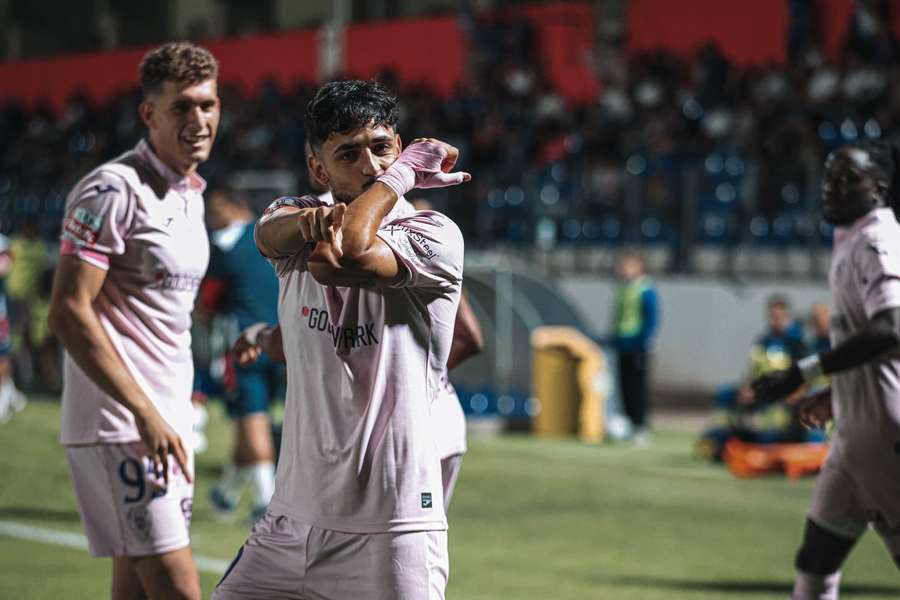 Luís Esteves vai jogar no futebol mexicano Luís Esteves vai jogar no futebol mexicano