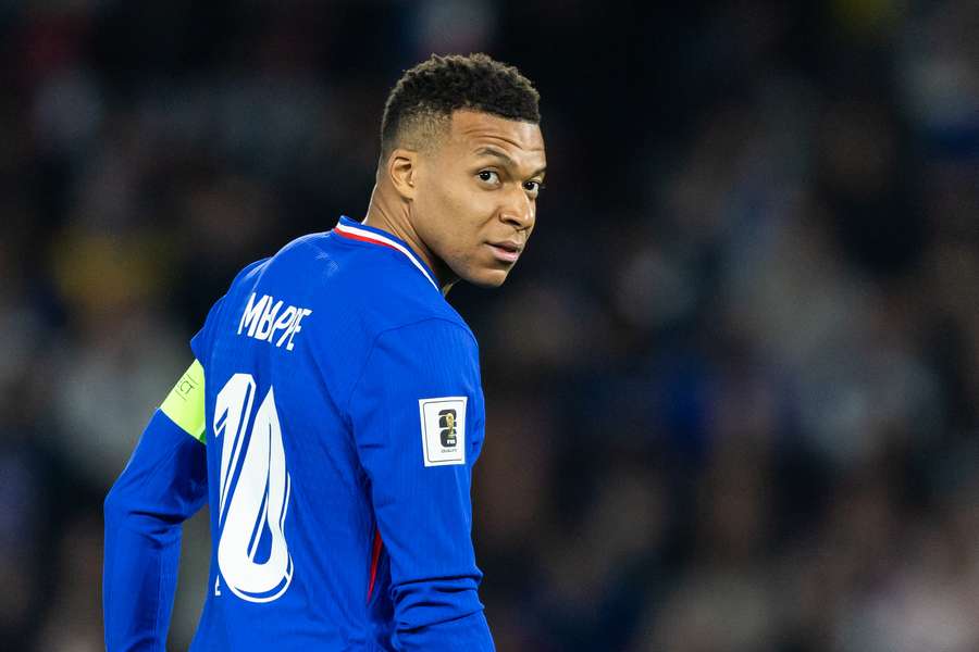 Mbappe nie zagra w meczu z Azerbejdżanem. Kapitan reprezentacji Francji wraca do Madrytu Mbappe nie zagra w meczu z Azerbejdżanem. Kapitan reprezentacji Francji wraca do Madrytu