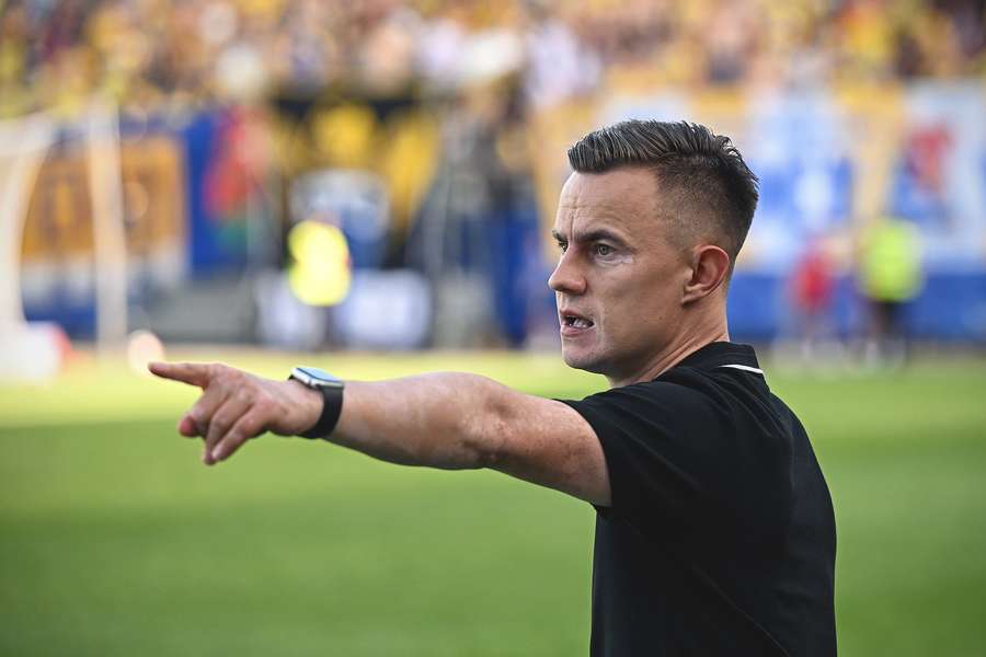 Wyniki go bronią, najmłodszy trener Ekstraklasy pozostanie u steru Motoru Lublin