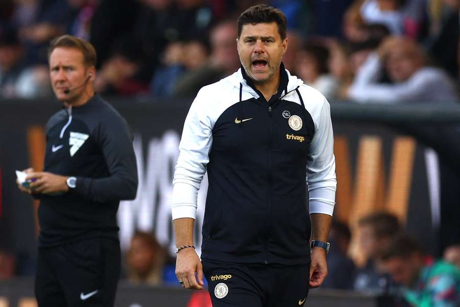 Mauricio Pochettino on the touchline 