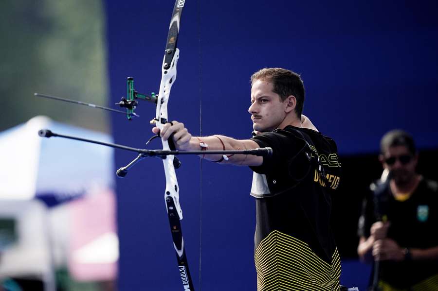 Marcus D'Almeida quer fazer história no tiro com arco