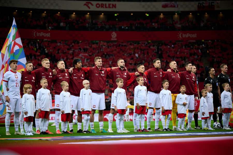 Seleção da Polónia antes do jogo contra Portugal