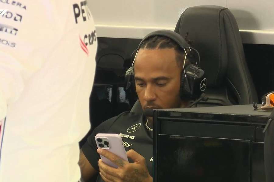 Lewis Hamilton garantiu sua lealdade à Mercedes
