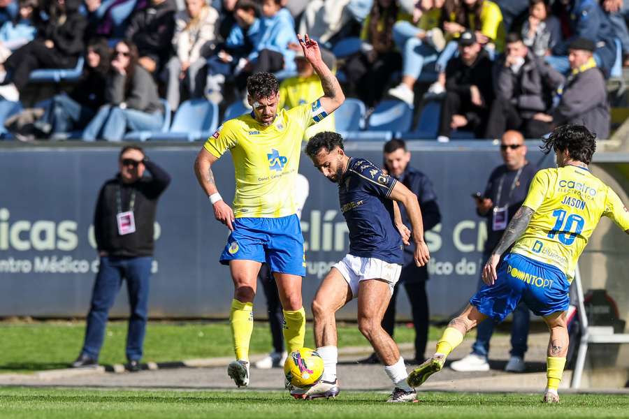 Arouca e Estoril empataram a um golo