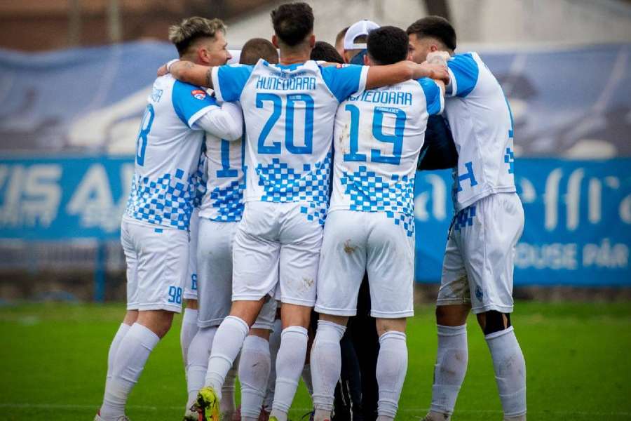 Liga 2: Corvinul Hunedoara