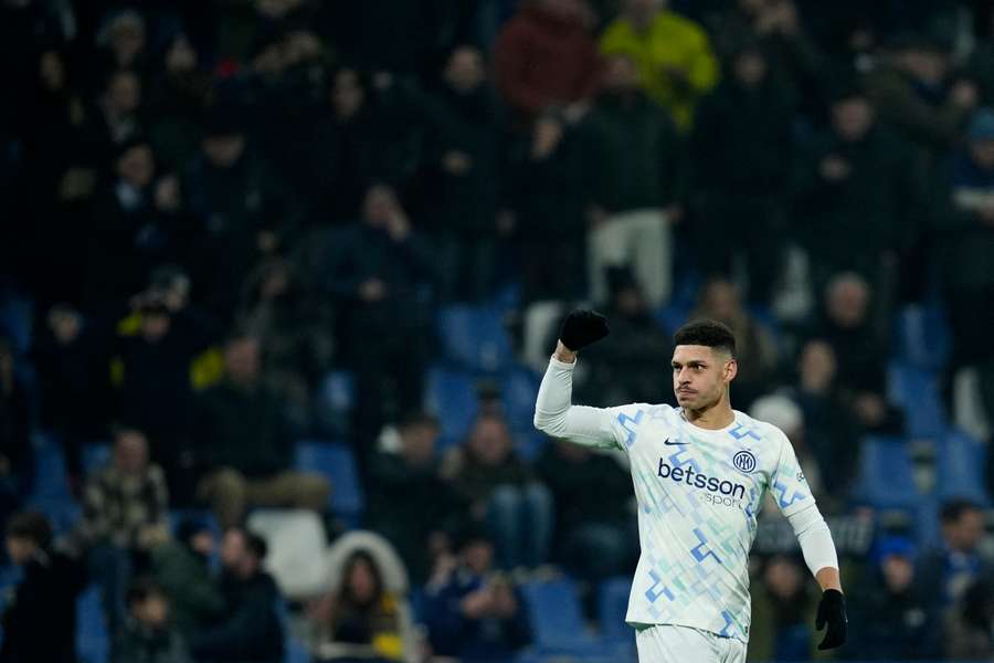 L'Inter, large vainqueur à Sassuolo, plus leader que jamais