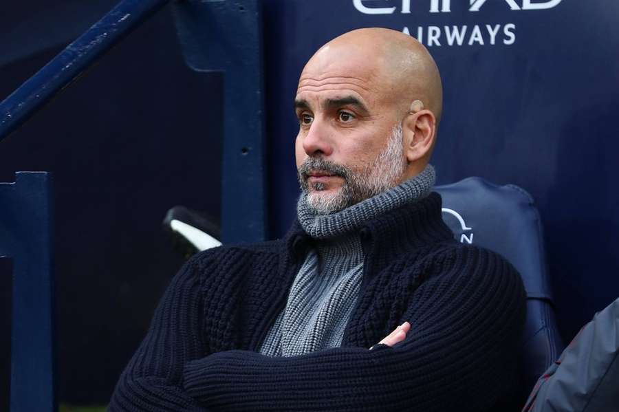 Een geïrriteerde Pep Guardiola op de City-bank