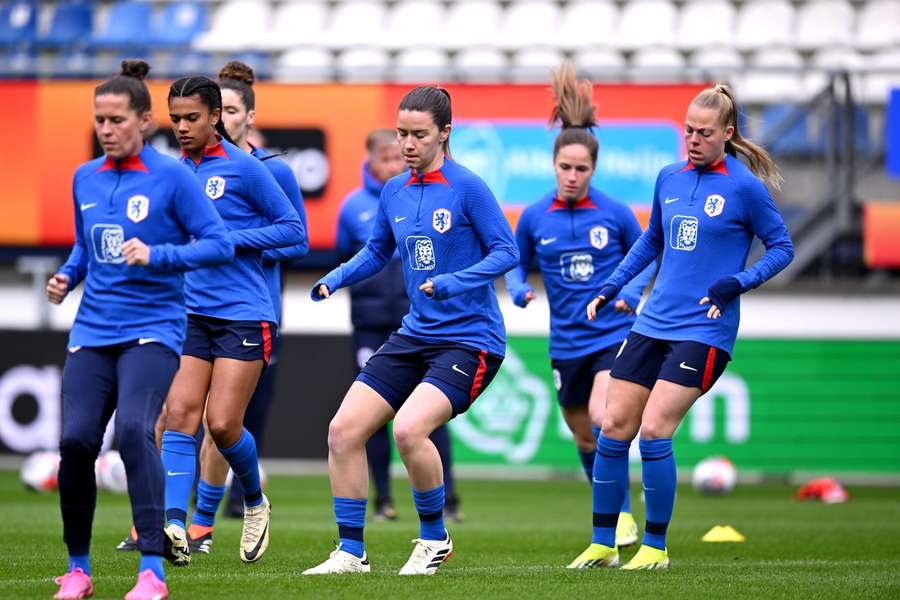 De Oranjevrouwen bereiden zich voor op de clash met Duitsland