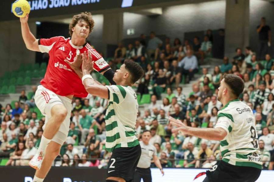 Cavalcanti deixa o Benfica