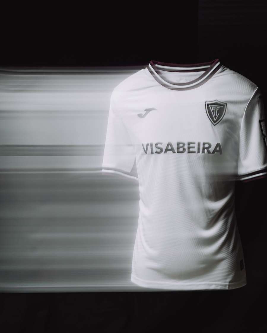 A camisola alternativa do Académico