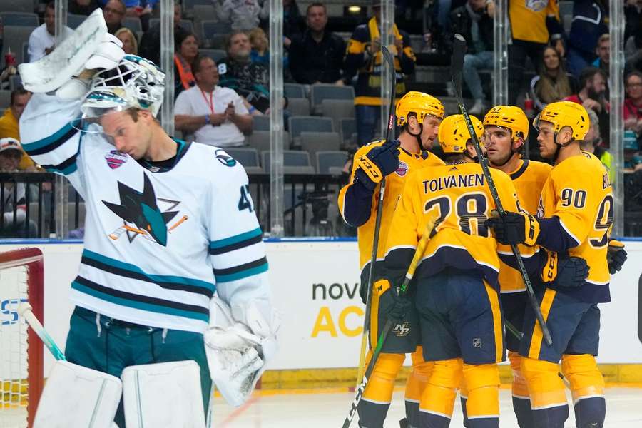 Nashville – San Jose 4:1. V Praze začala NHL, Hertlův gól Sharks na body nestačil