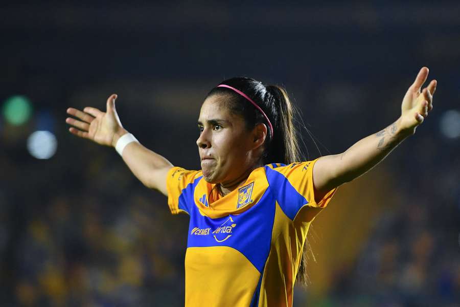 Mexican Lizbeth Ovalle becomes the most expensive recruit in the history of women's football Mexican Lizbeth Ovalle becomes the most expensive recruit in the history of women's football