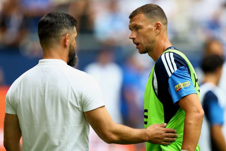 Edin Dzeko trifft in Bayern-Trainer Vincent Kompany auf einen alten Kollegen. Edin Dzeko trifft in Bayern-Trainer Vincent Kompany auf einen alten Kollegen.