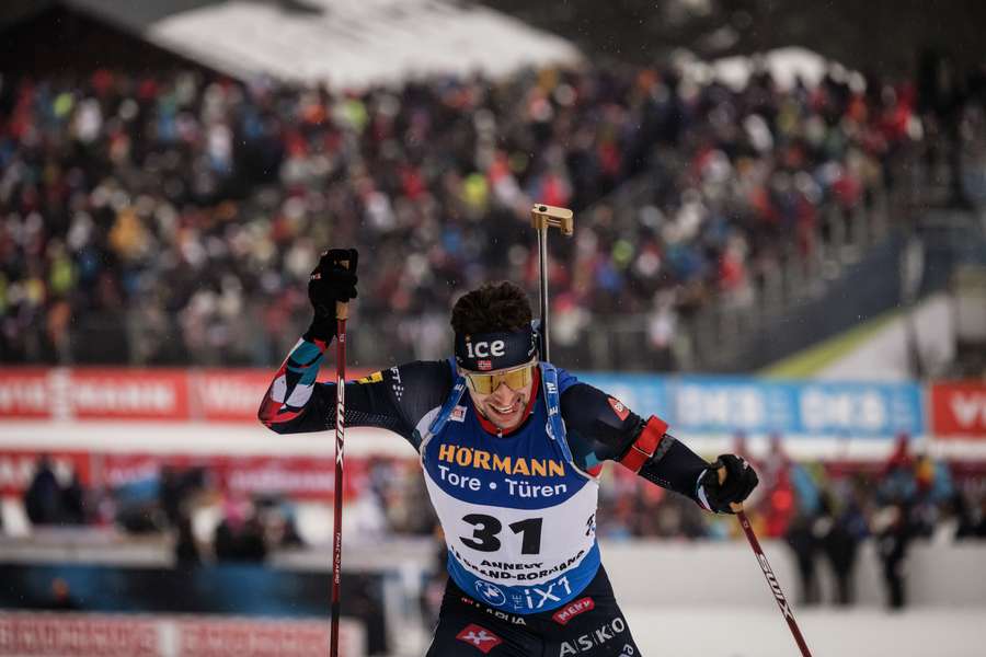 Biathlon : Triplé norvégien sur la poursuite, Sturla Laegreid renverse Boe
