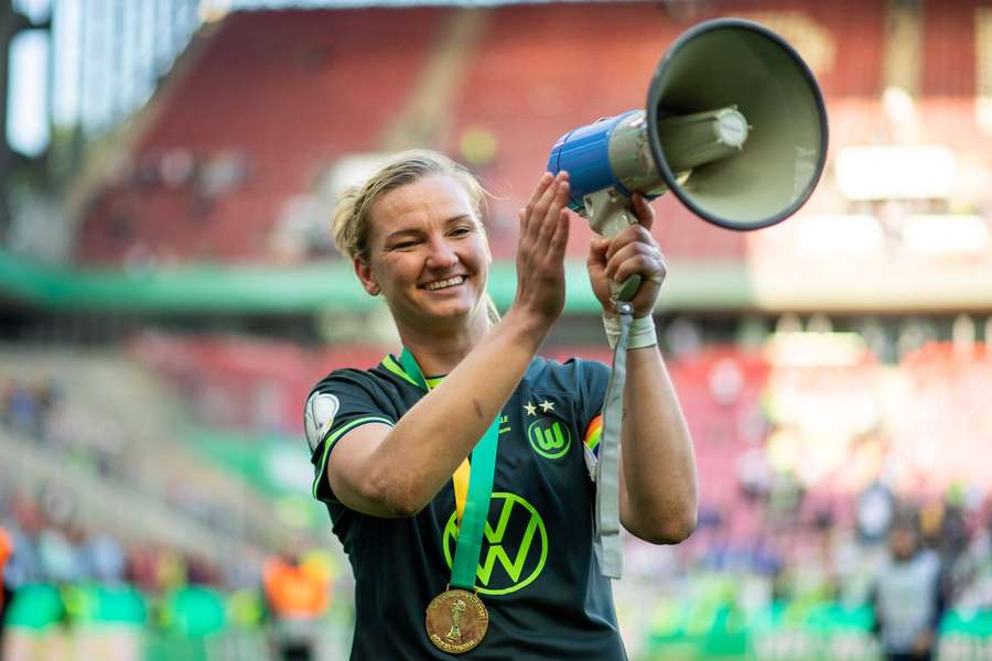 Alexandra Popp nach dem gewonnen DFB-Pokalfinale gegen den SC Freiburg (4:1)
