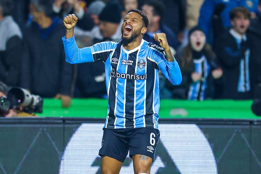 Reinaldo foi titular do Grêmio em 2023 e 2024