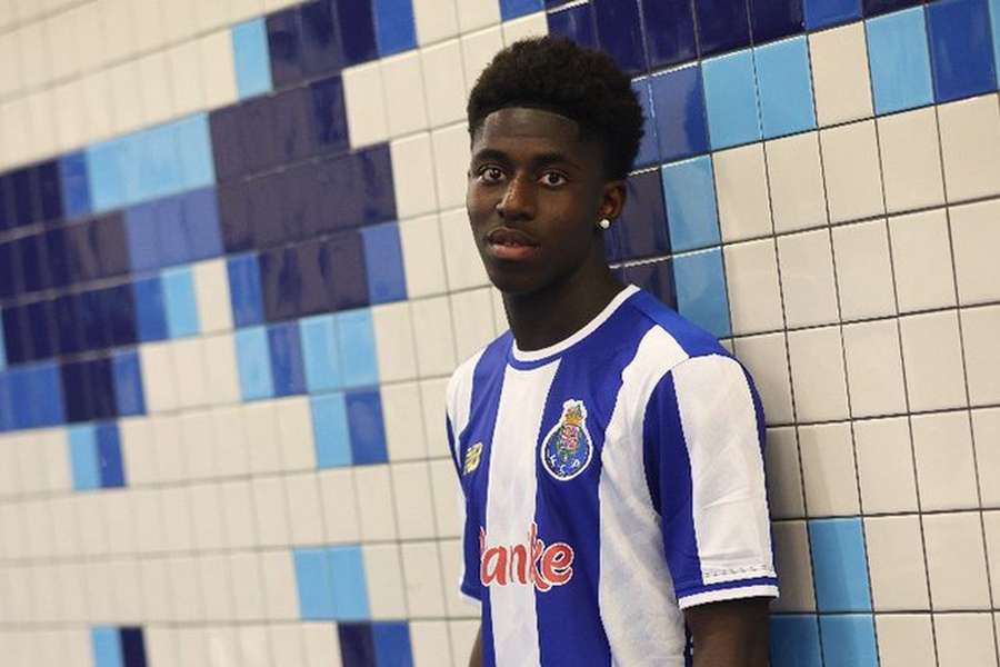 Tcherno Jamanca, avançado de 16 anos do FC Porto
