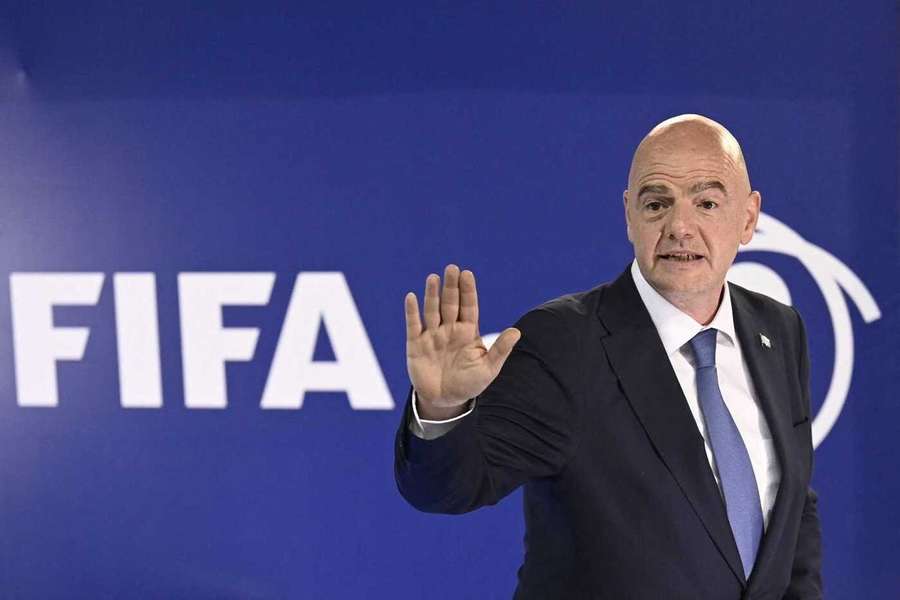 Gianni Infantino, presidente da FIFA, pede vim do conflito
