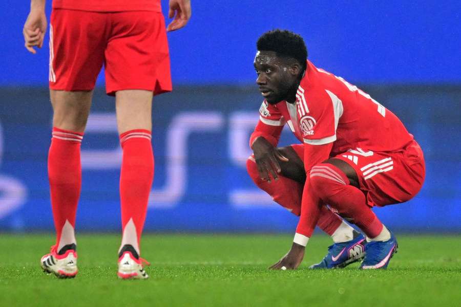 Alphonso Davies by mohl v létě odejít z Bayernu do Manchesteru United