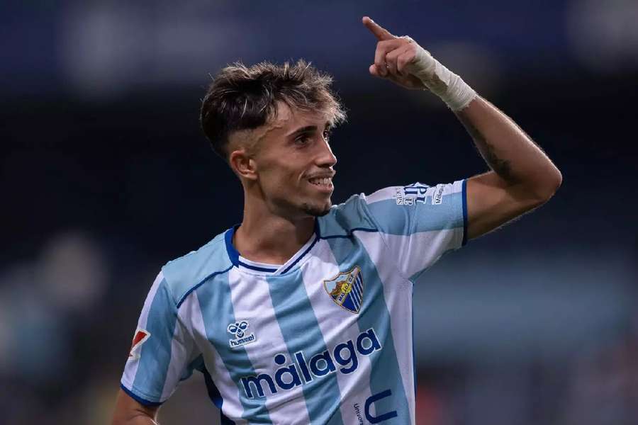 Larrubia, celebrando uno de sus dos goles ante el Betis